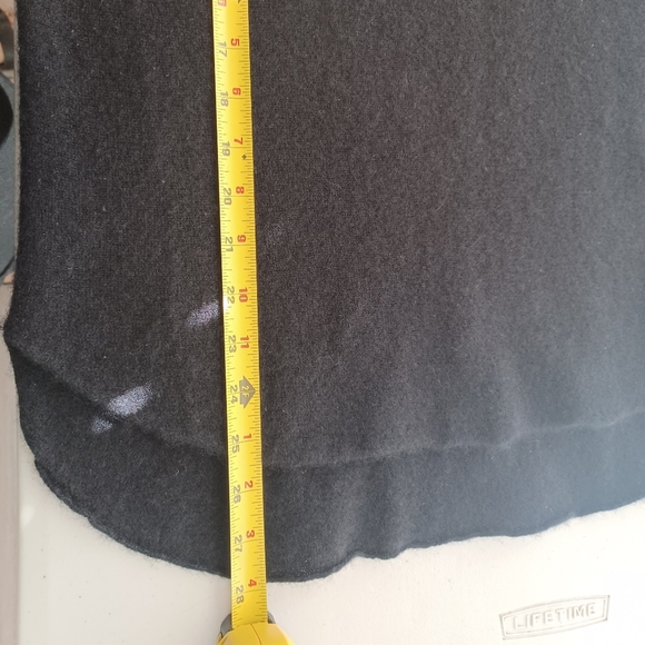 Minimalist Black Old Money 100% Cashmere Long-sleeve Scoop Neck Jumper Sweater - Picture 8 of 11